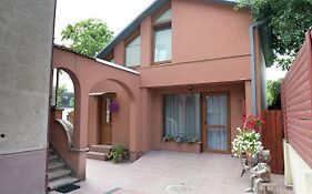 Petro Delux Apartments
