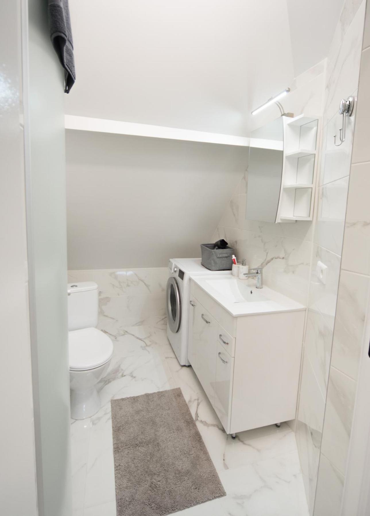 Petro Delux Apartments Kaunas Buitenkant foto