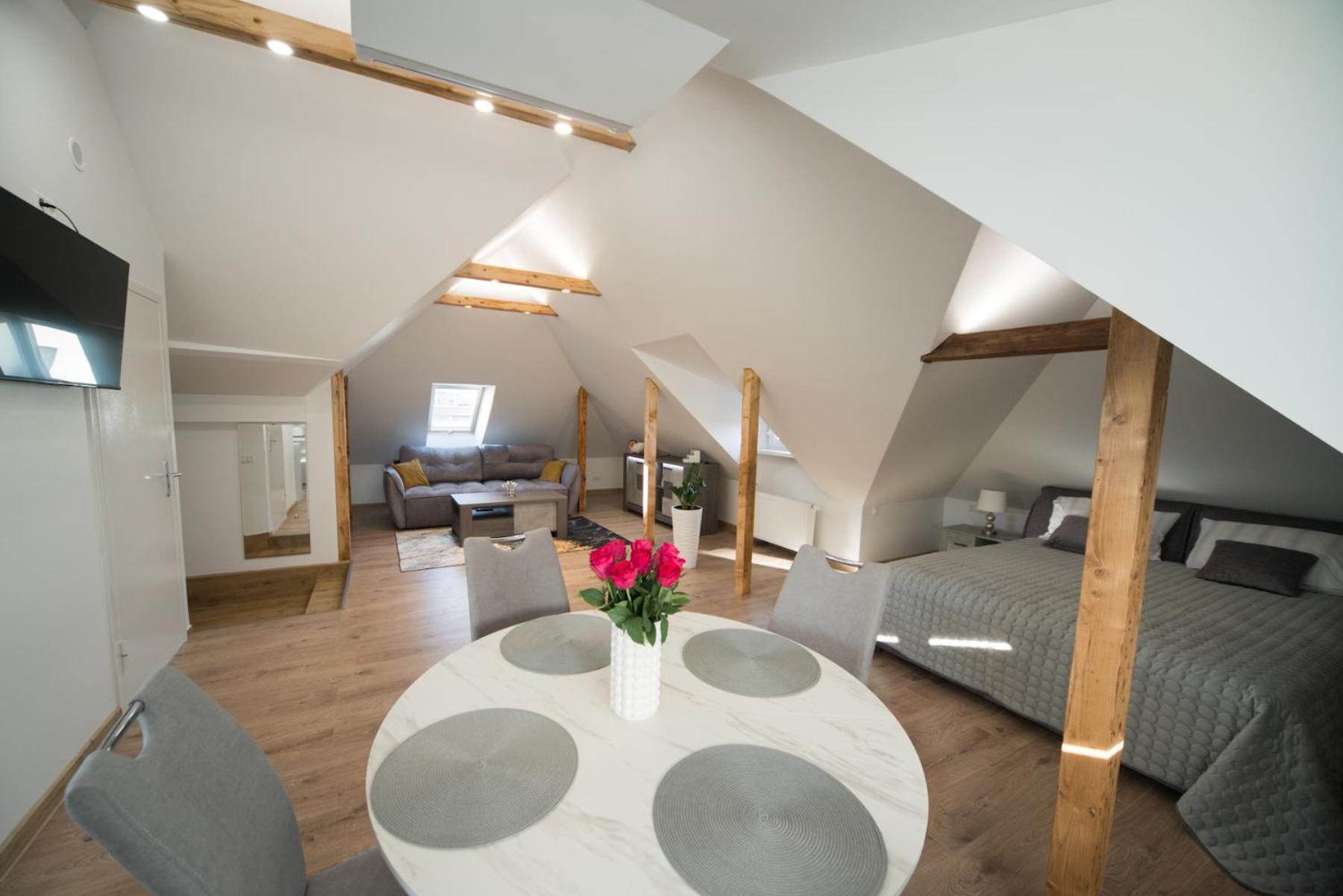 Petro Delux Apartments Kaunas Buitenkant foto