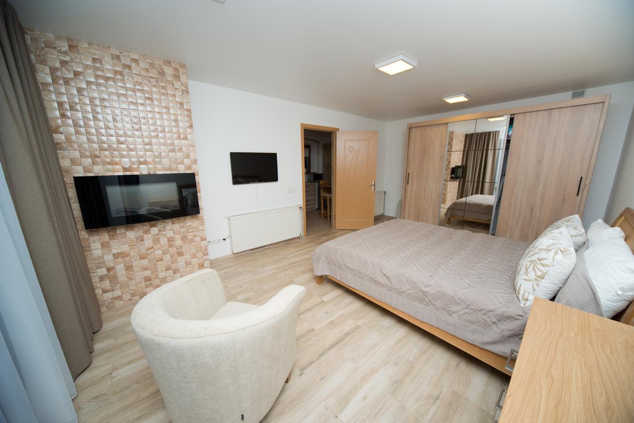 Petro Delux Apartments Kaunas Buitenkant foto