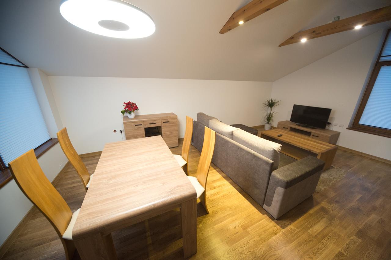 Petro Delux Apartments Kaunas Buitenkant foto